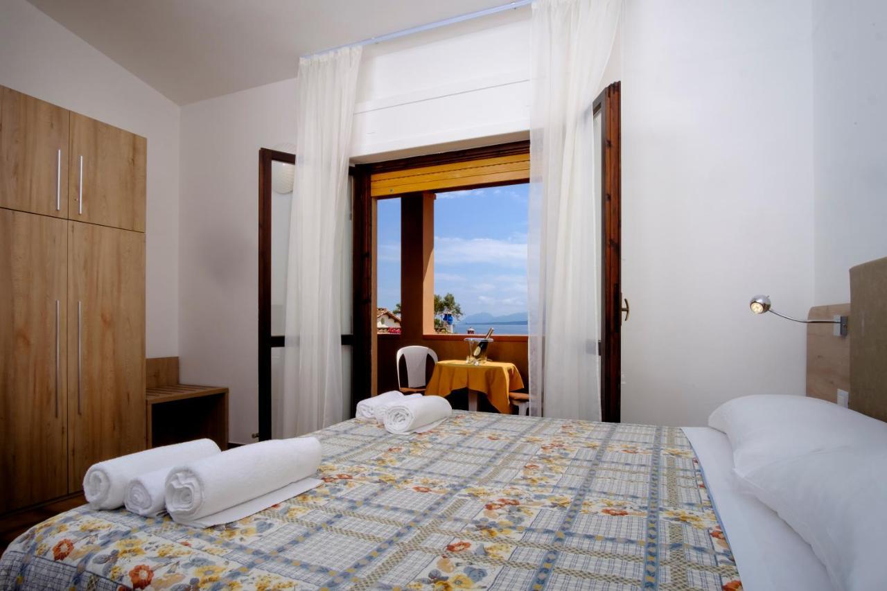 Residence Appartamenti Caffarena Arbatax Exterior photo