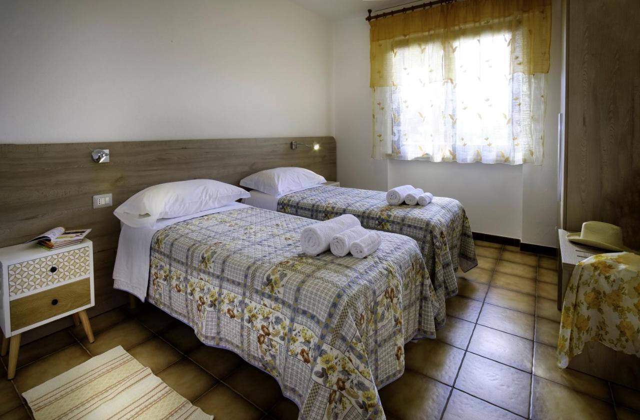 Residence Appartamenti Caffarena Arbatax Exterior photo